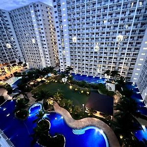 Studio Units At Shore Residences Condo Moa Complex Near Airport